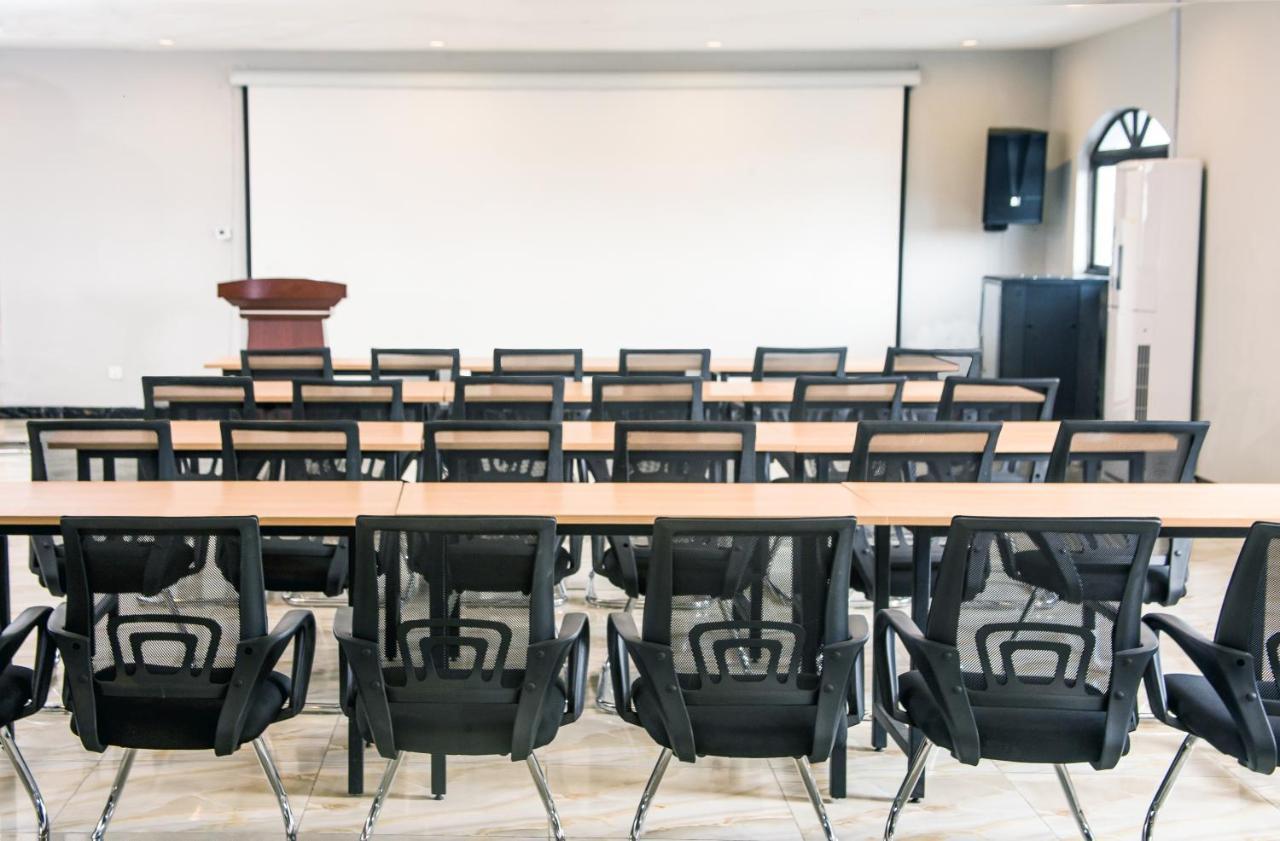 Ivy Hotel Ikeja Lagos Extérieur photo